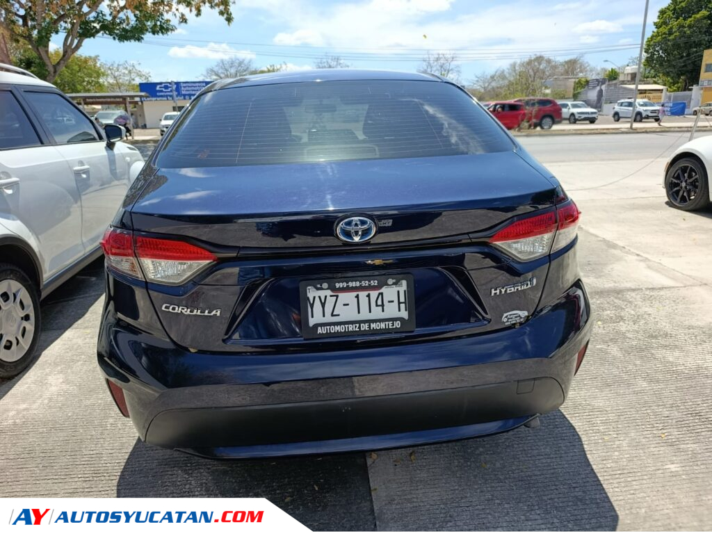 Toyota Corolla LE Híbrido 2021