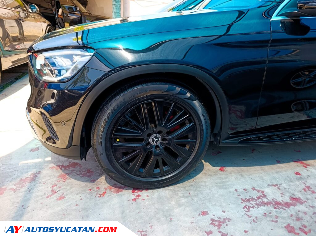 Mercedes GLC-300 2020