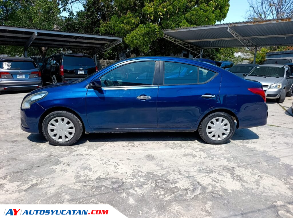 Nissan Versa STD 2018