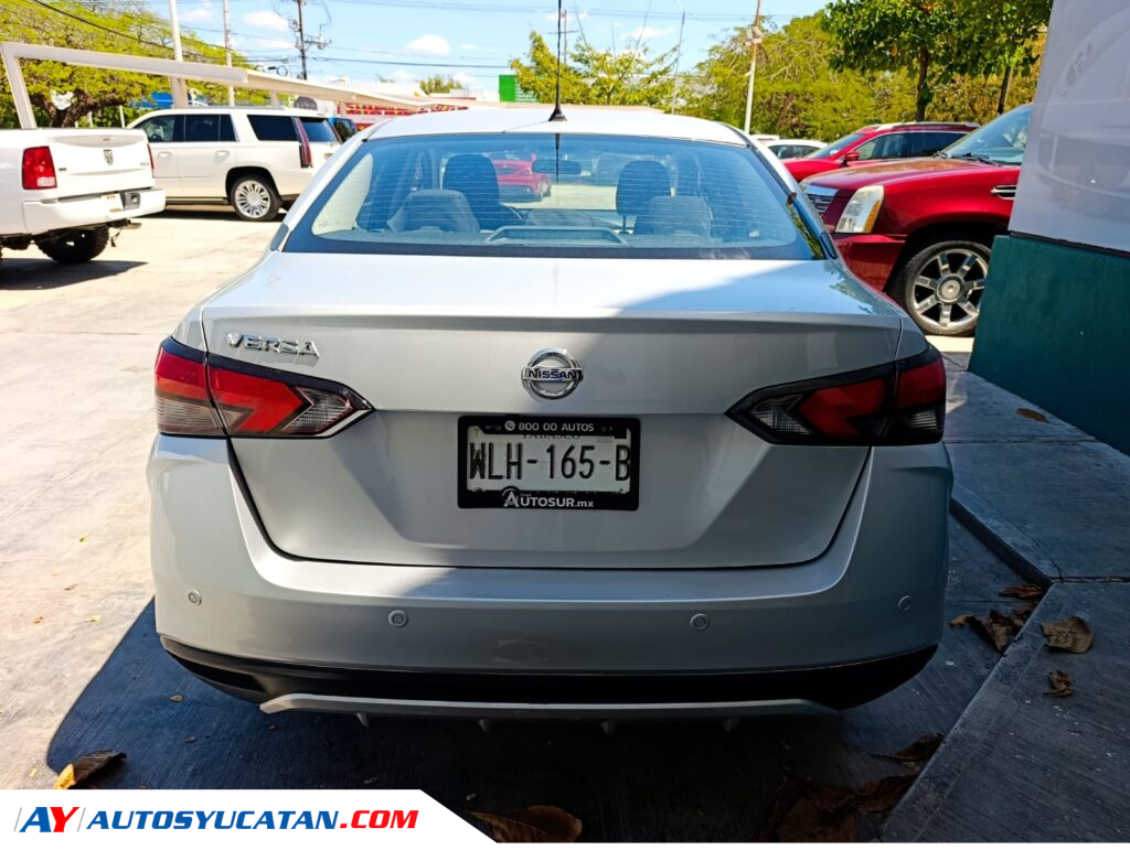 Nissan Versa Advance 2021