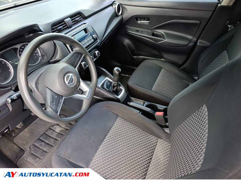 Nissan Versa Sense STD 2021