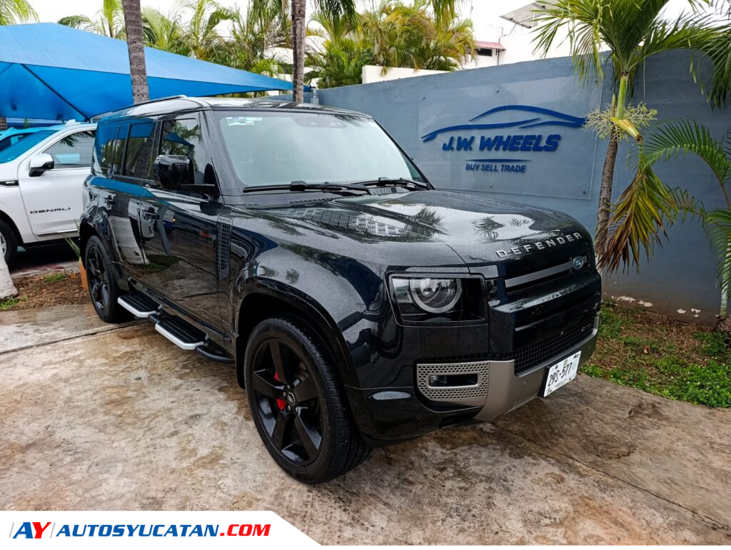 Land Rover Defender 2023