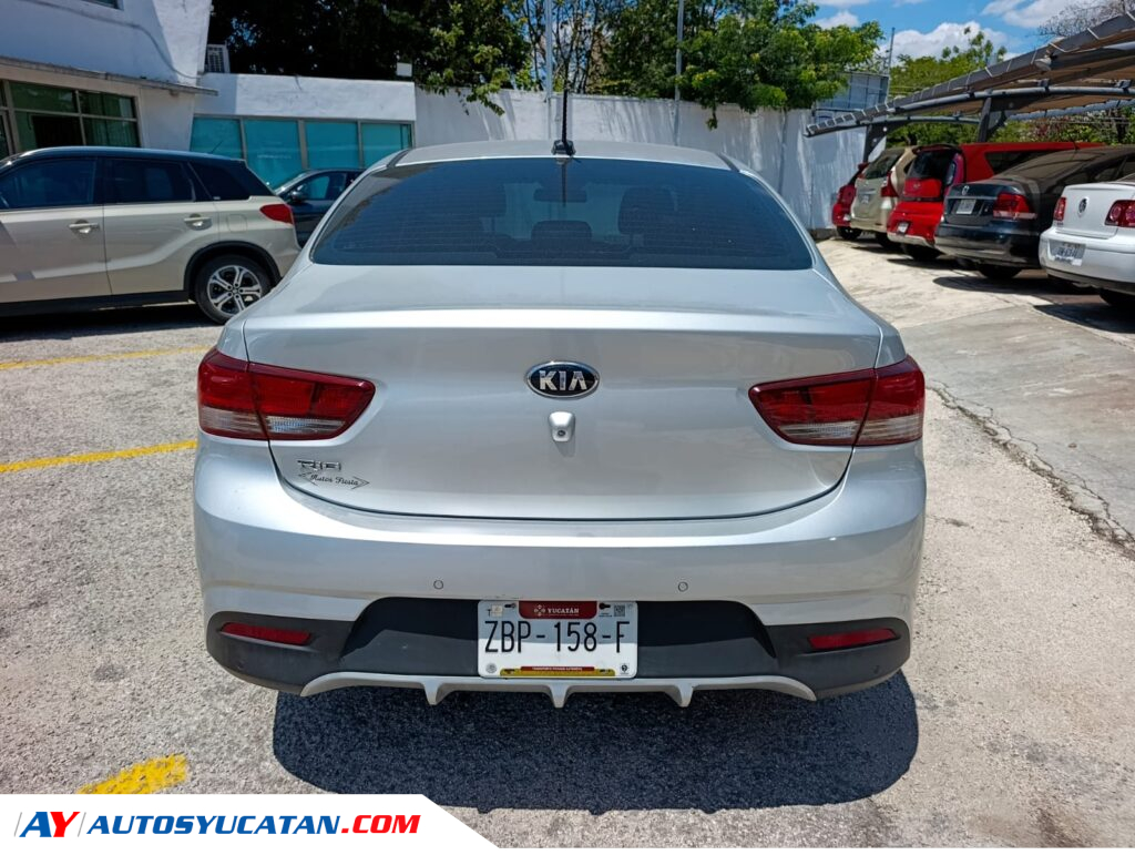 Kía Río Sedán Automático 2020