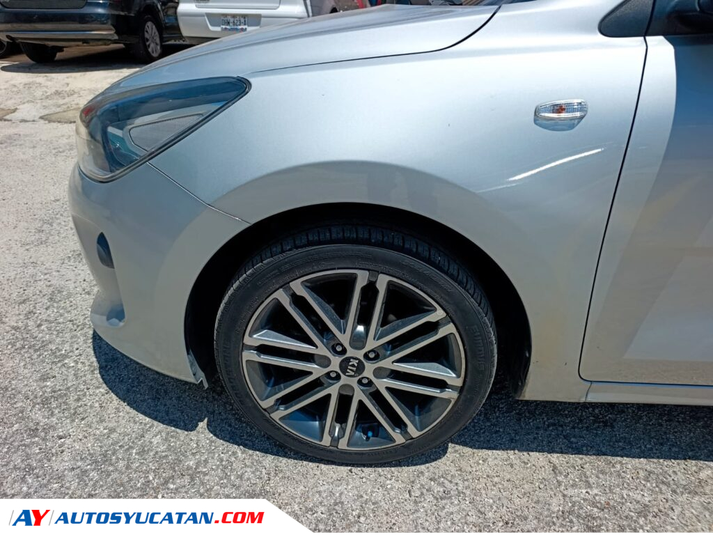 Kía Río Sedán Automático 2020