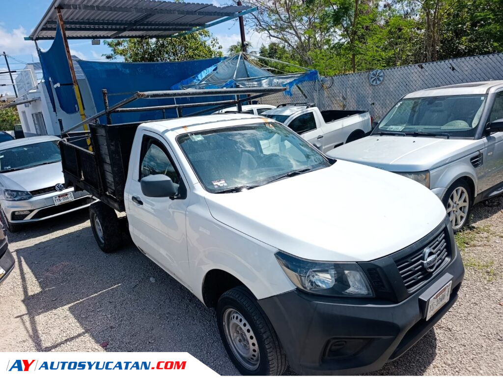 Nissan NP300 Estacas STD 2016