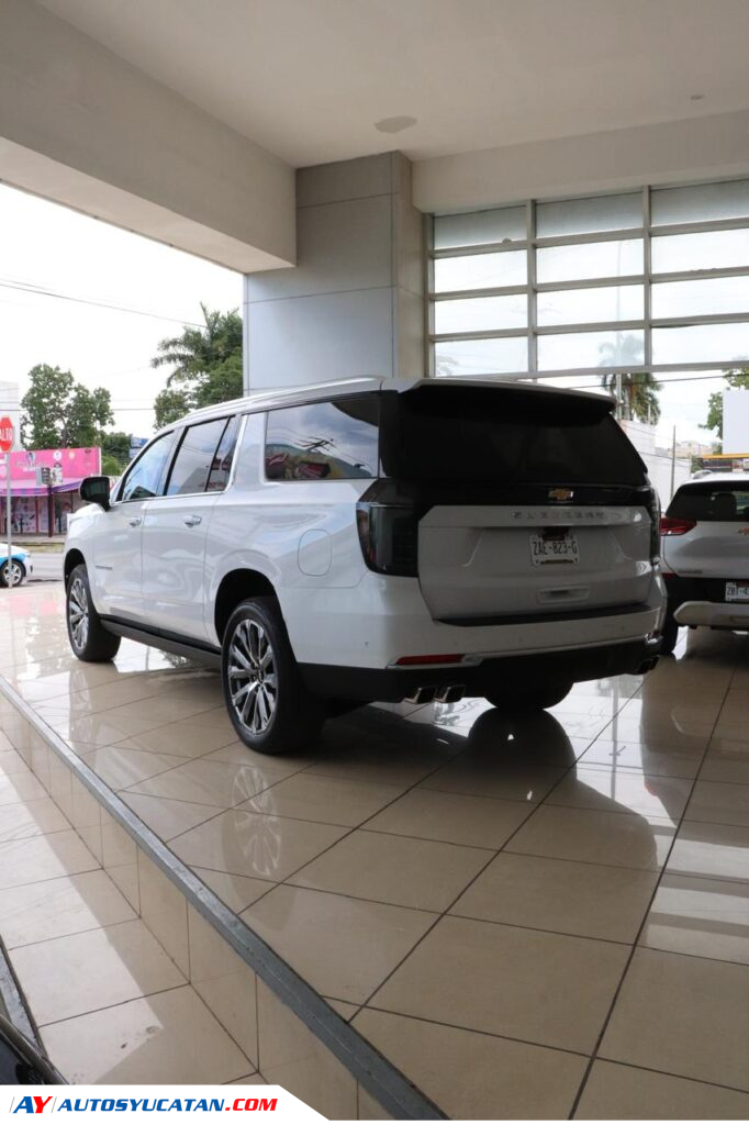Chevrolet Suburban High Country 2025