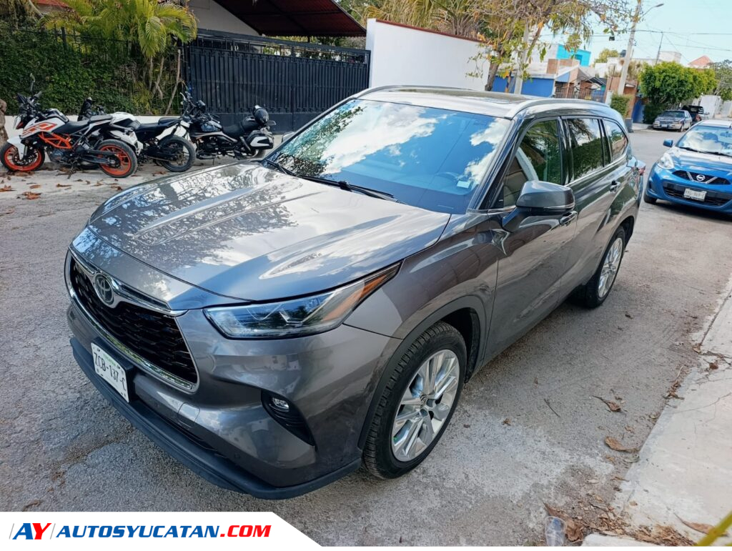 Toyota Highlander Limited 2021