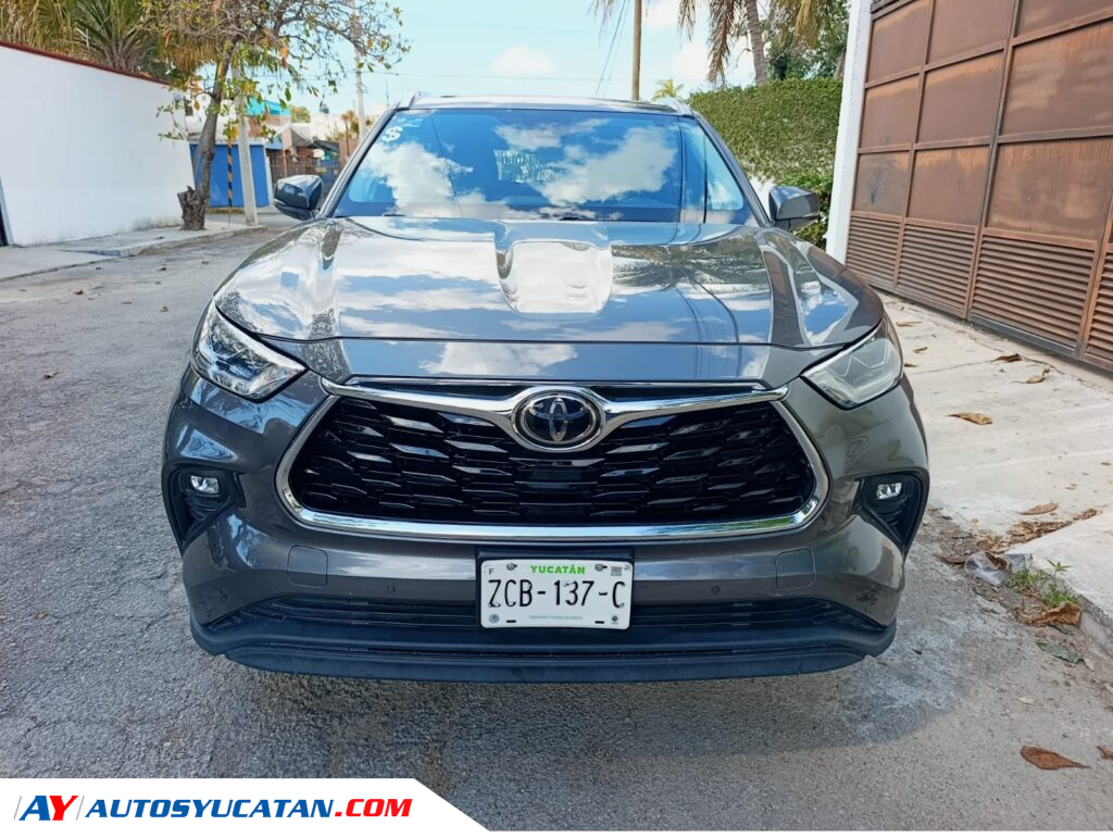 Toyota Highlander Limited 2021