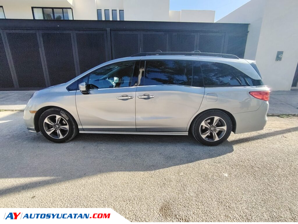 Honda Odyssey Touring 2018