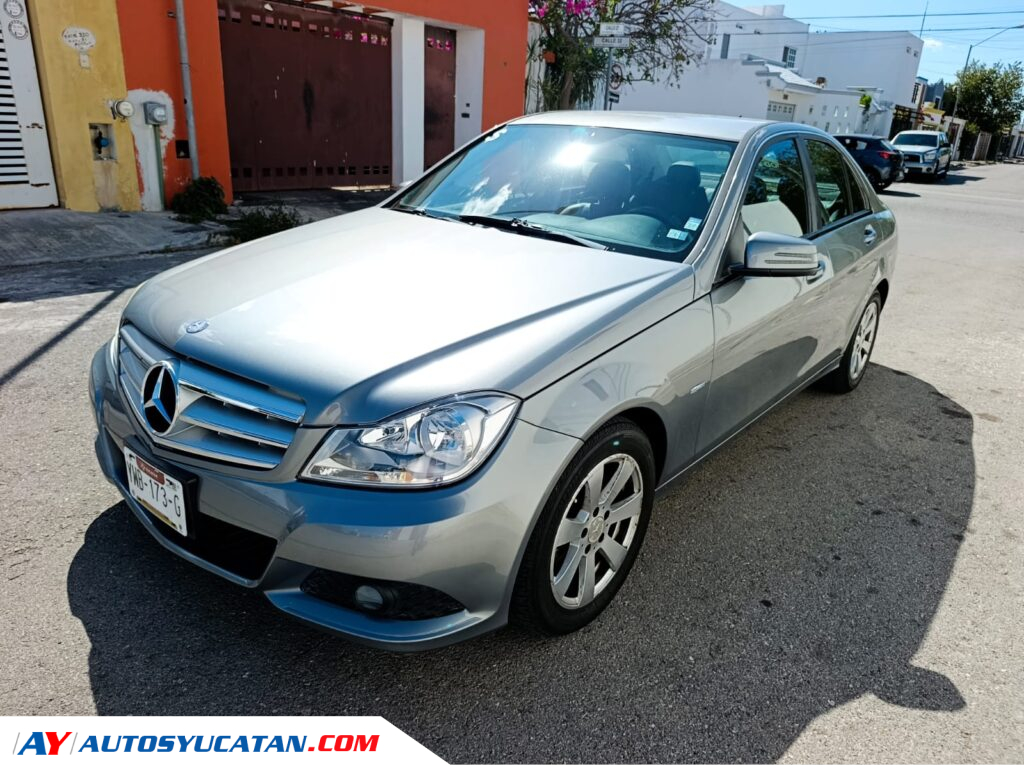 Mercedes Benz  Clase C 180 2012