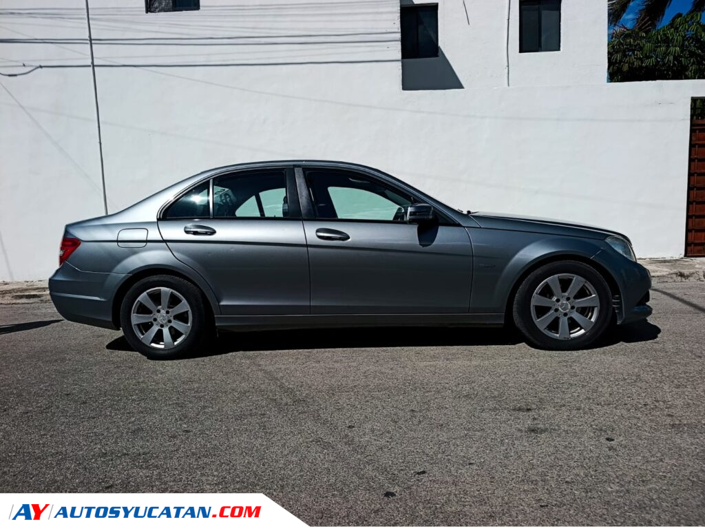 Mercedes Benz  Clase C 180 2012