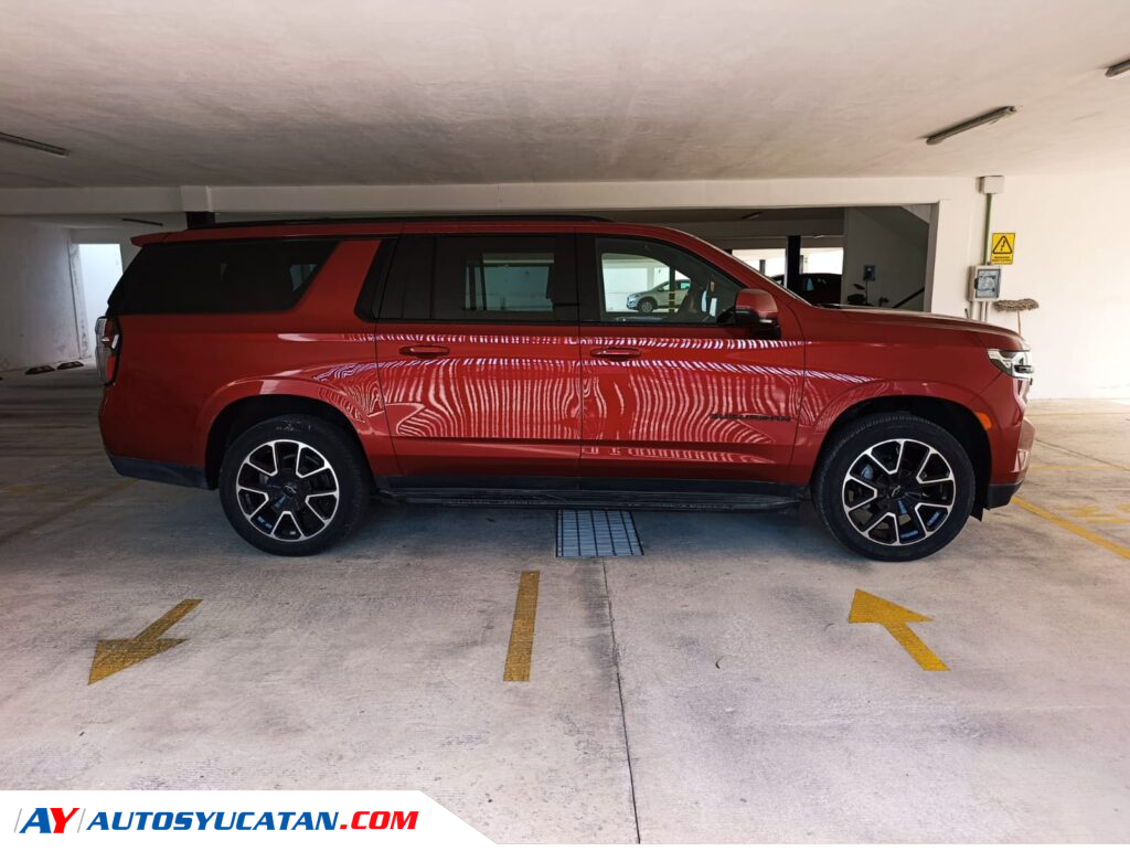 Chevrolet Suburban RST 2023