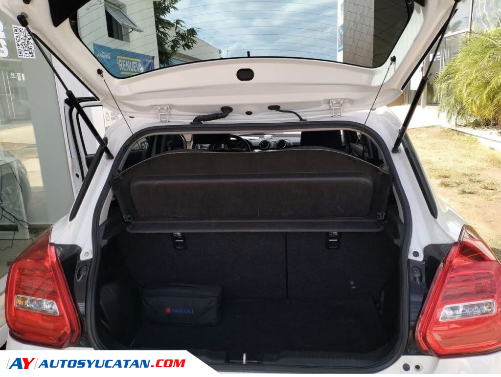 SUZUKI SWIFT 2024 GLX