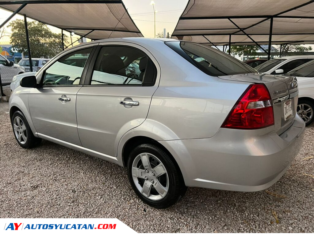 Chevrolet Aveo LT 2013