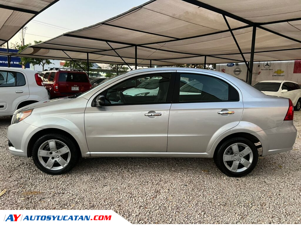Chevrolet Aveo LT 2013