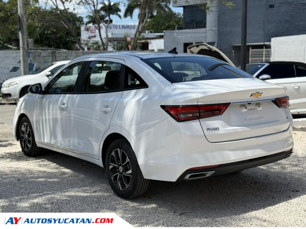 COMO NUEVO CHEVROLET AVEO LT PLUS 2024