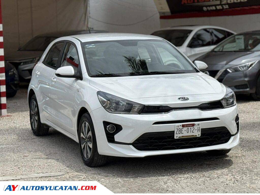 IMPECABLE KIA RIO HATCHBACK 2021