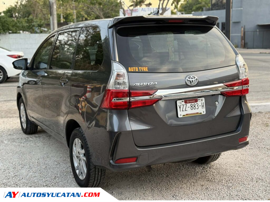 IMPECABLE TOYOTA AVANZA XLE 2020