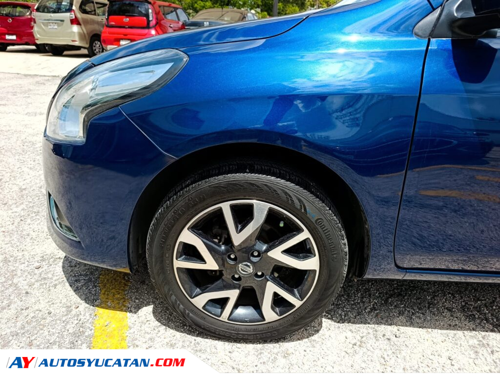 Nissan Versa STD 2019