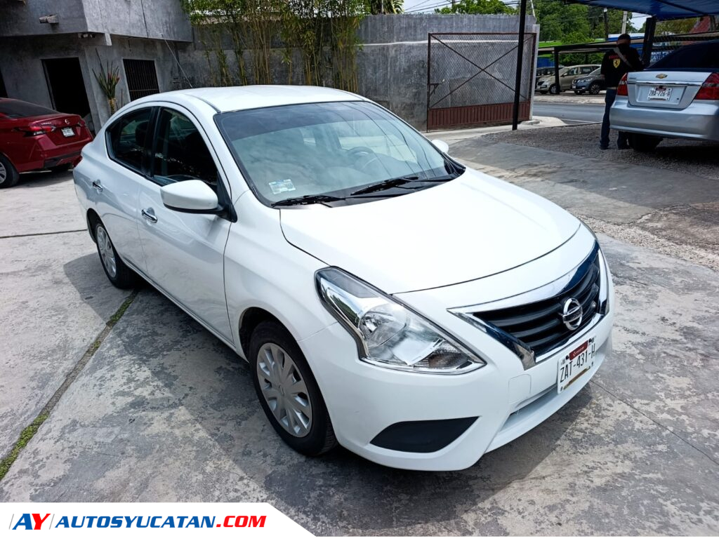 Nissan Versa 2021