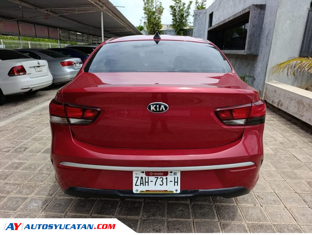 Kía Río Sedán 2021