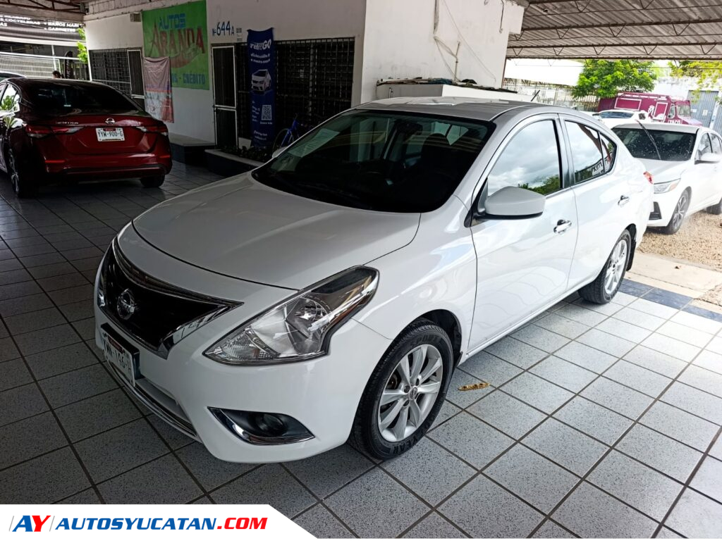 Nissan Versa Advance STD 2018
