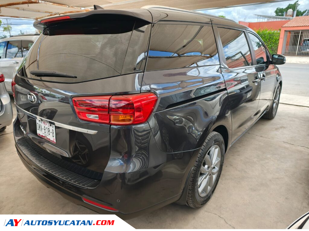 Kia Sedona GLX Automática 2020
