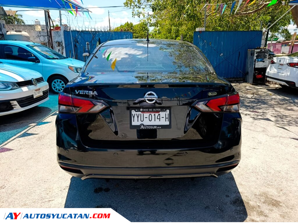 Nissan Versa Advance 2021