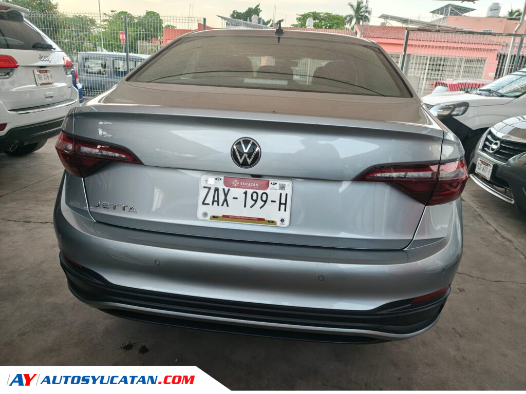 Volkswagen Jetta Confortline Automático 2024
