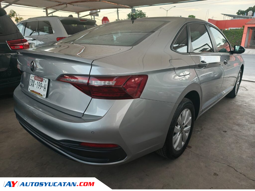 Volkswagen Jetta Confortline Automático 2024