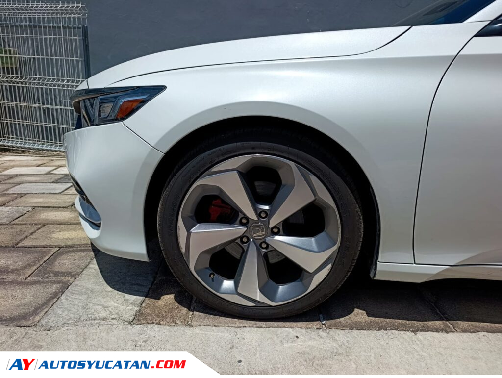 Honda Accord Touring 2019