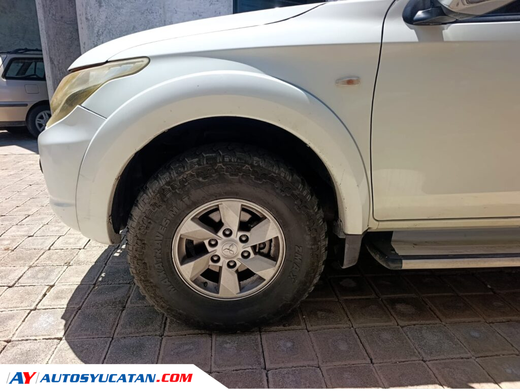 Mitsubishi L200 2016