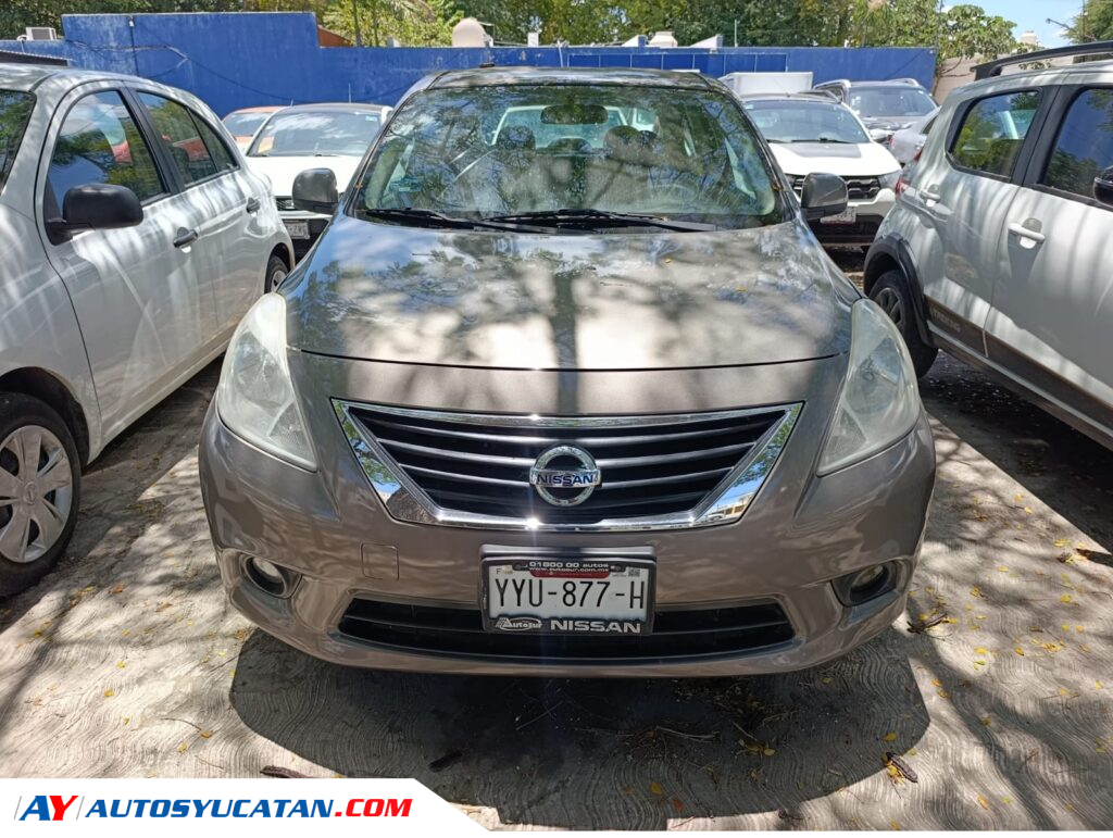 Nissan Versa 2012