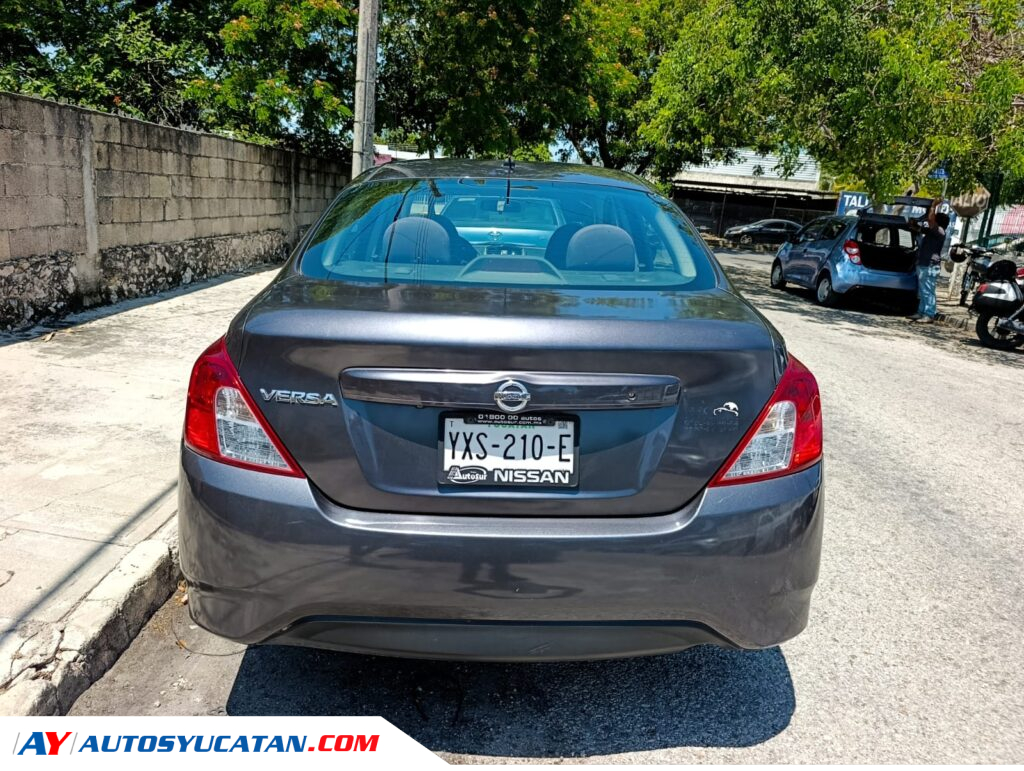 Nissan Versa Advance 2017