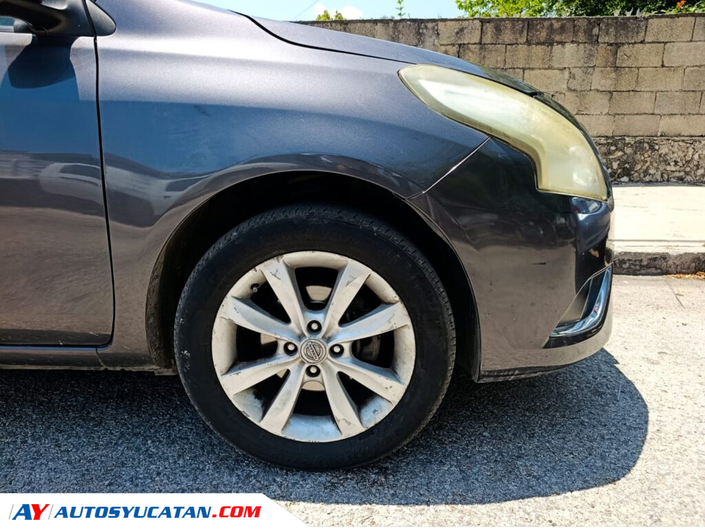 Nissan Versa Advance 2017