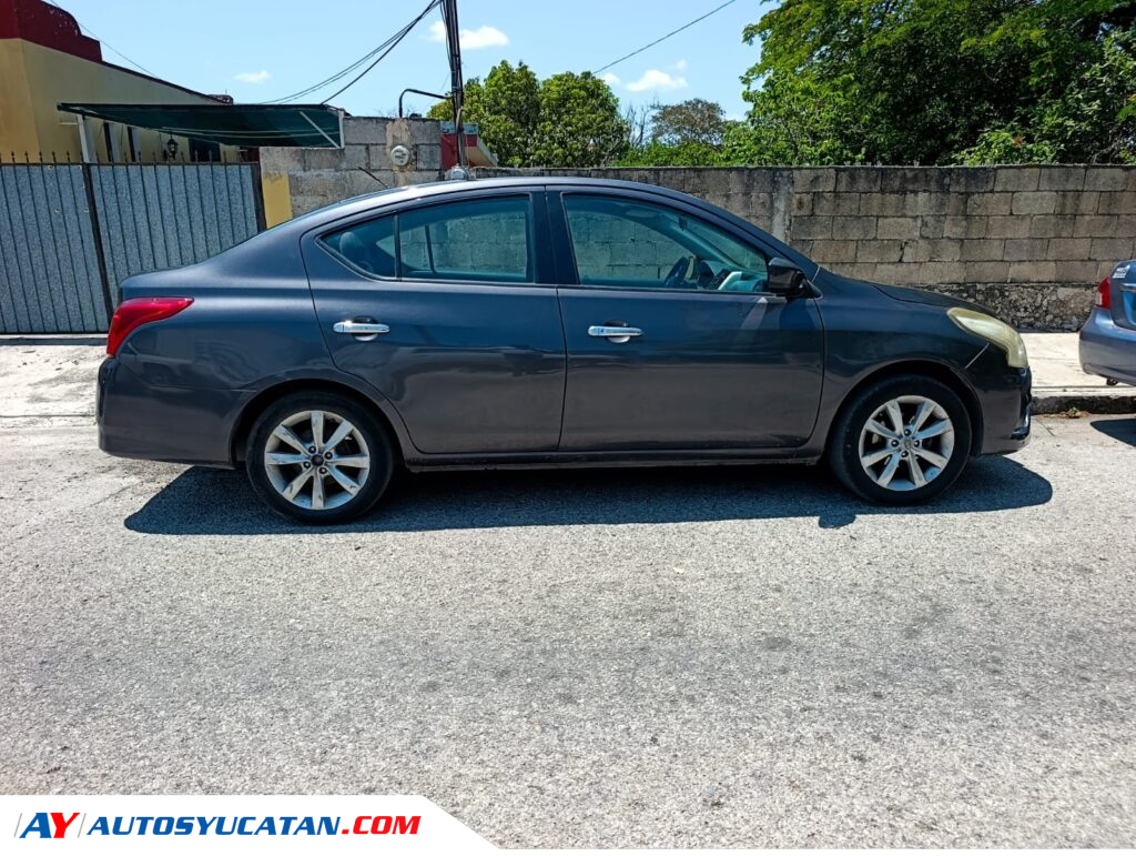 Nissan Versa Advance 2017