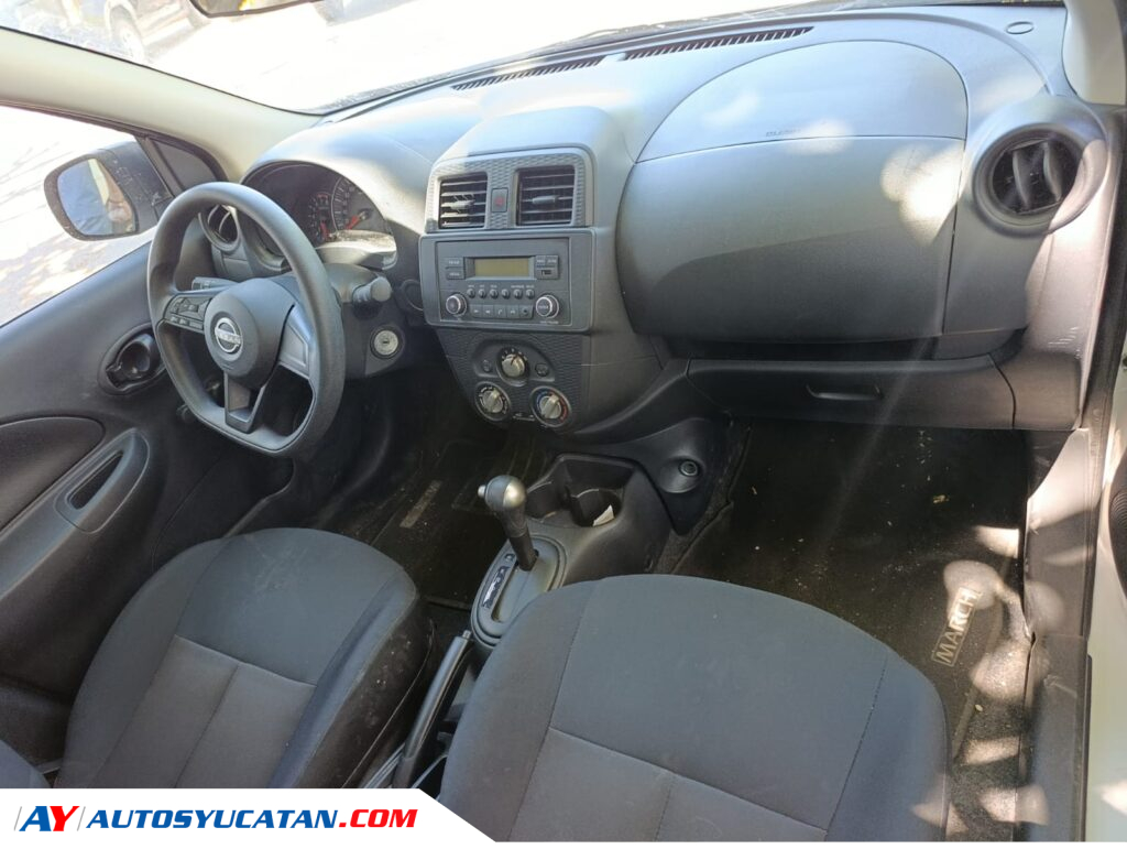 Nissan March Automático 2024