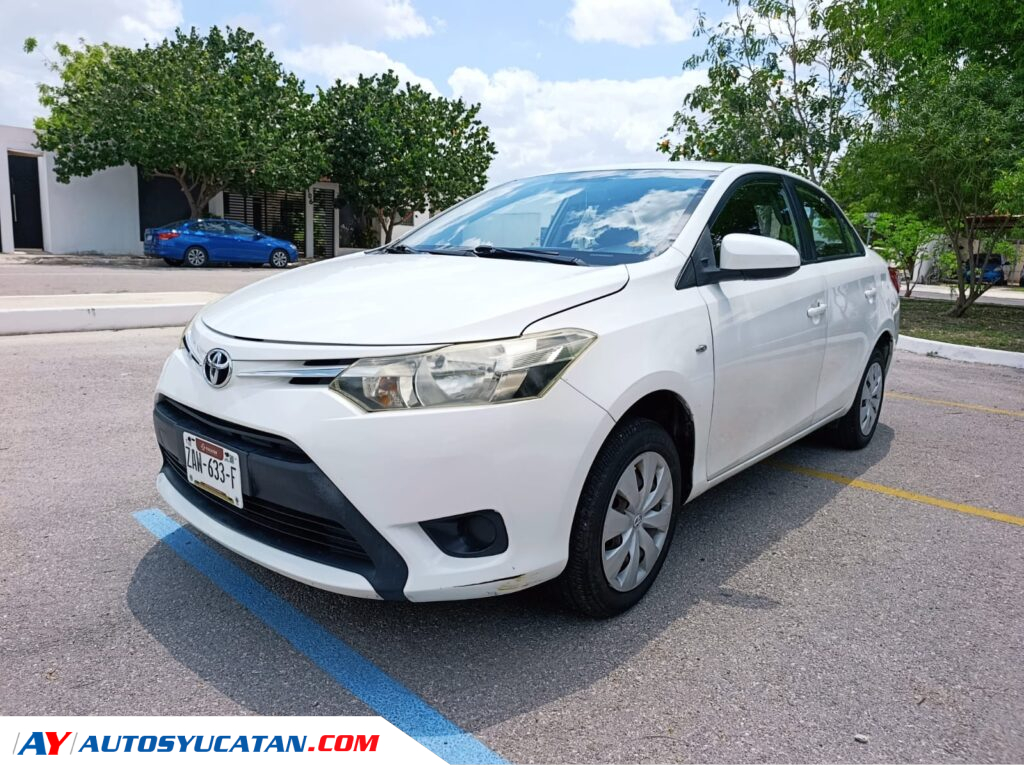 Toyota Yaris Core Sedan 2017