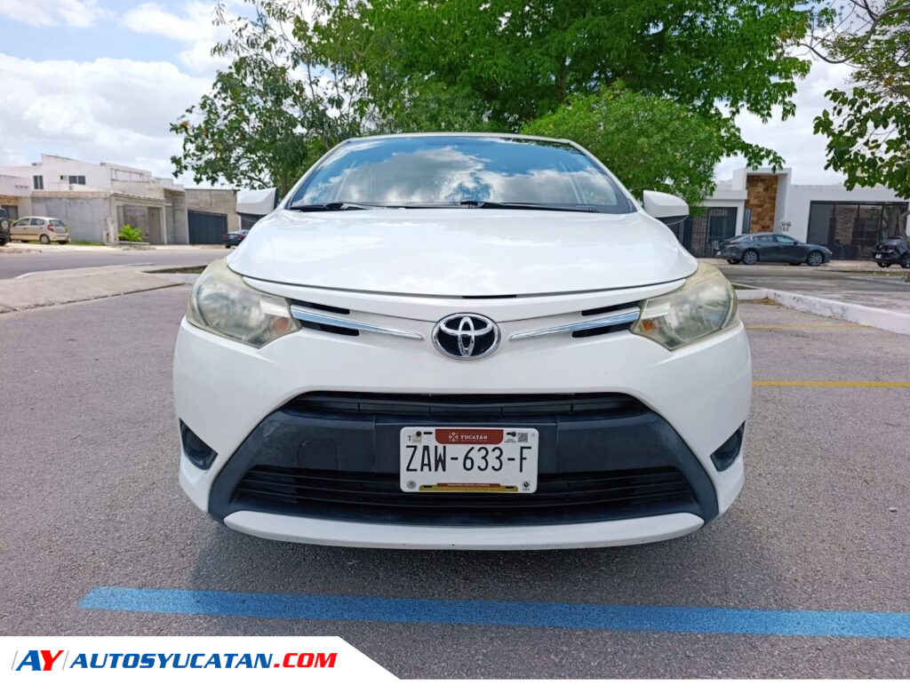 Toyota Yaris Core Sedan 2017