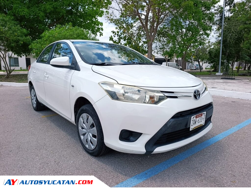 Toyota Yaris Core Sedan 2017