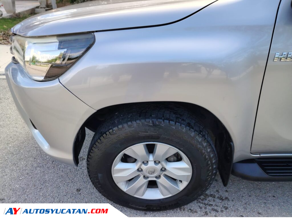 Toyota Hilux SR Doble Cabina 2016