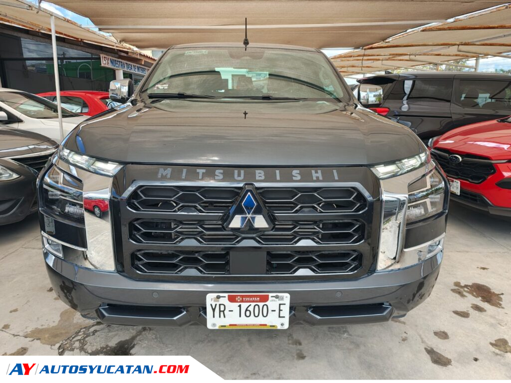 MITSUBISHI L200 4x4  Automática con motor Diesel 2025