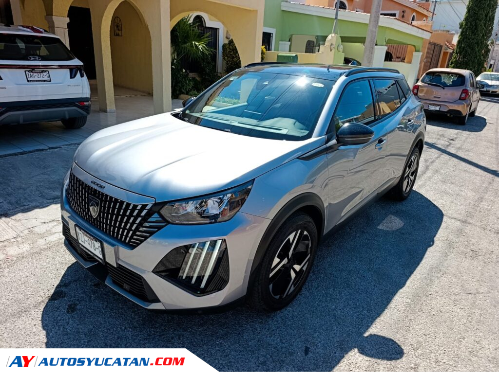 Peugeot 2008  Allure Pack 1.2 2024