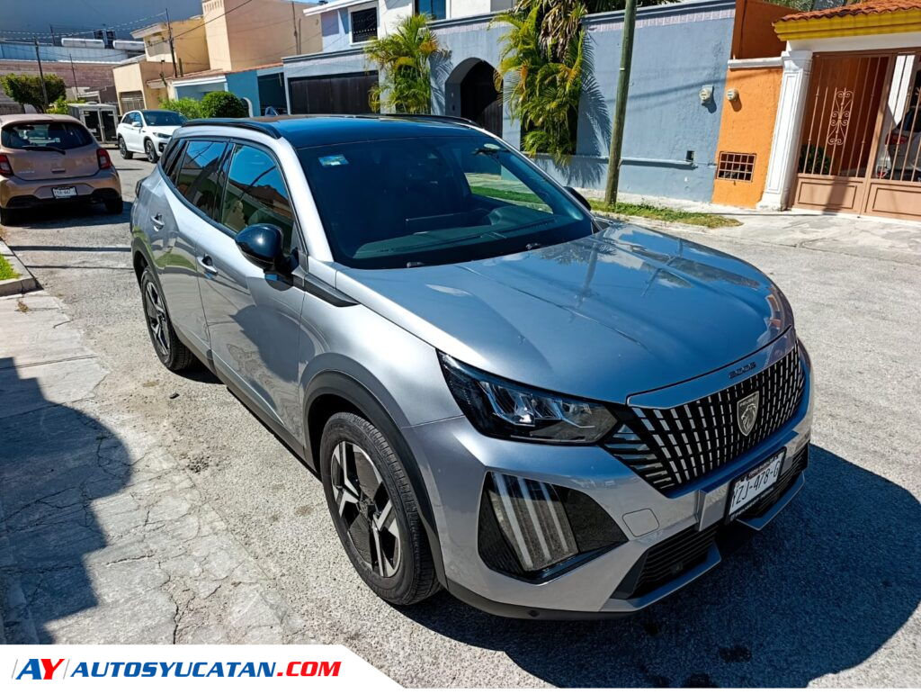 Peugeot 2008  Allure Pack 1.2 2024