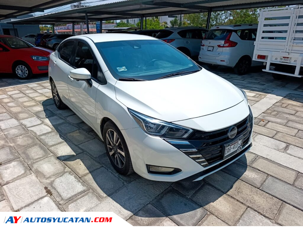 Nissan Versa Advance 2023
