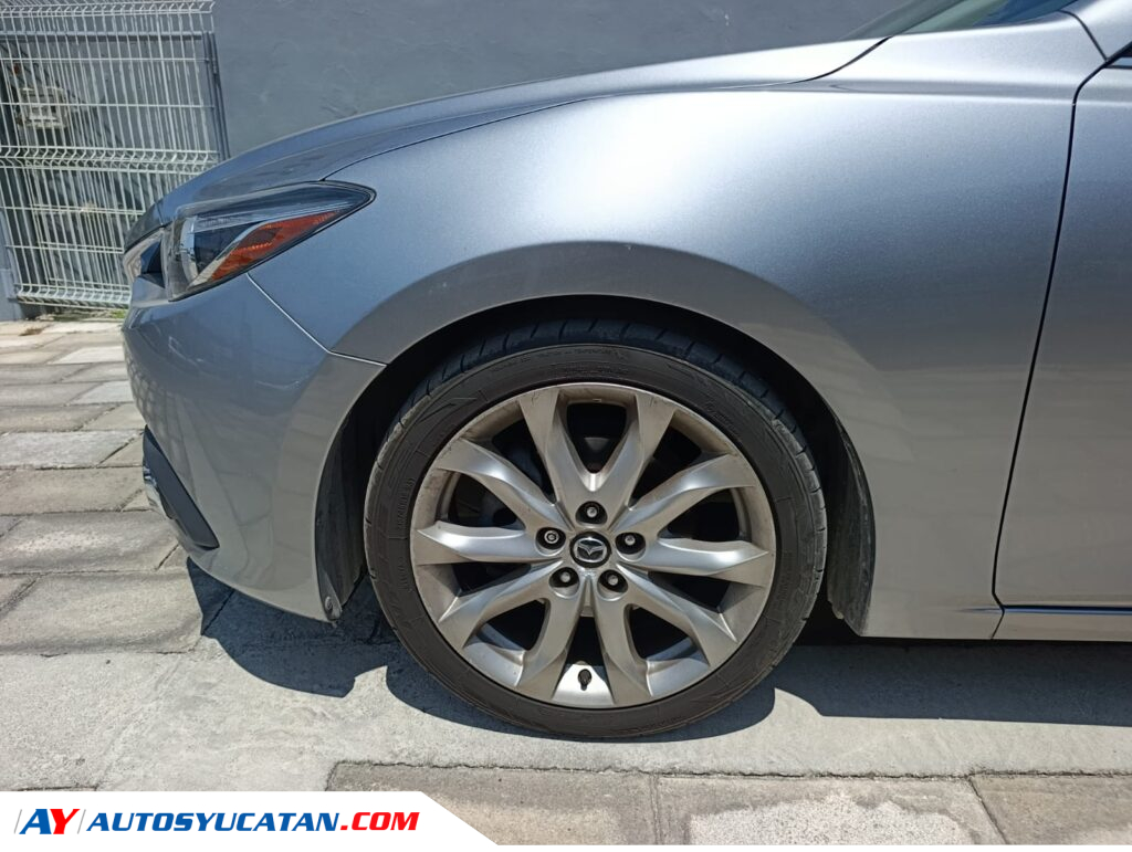 Mazda 3 Grand Touring Hachtback 2016