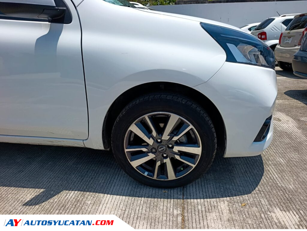 Nissan March Exclusive Automático 2024