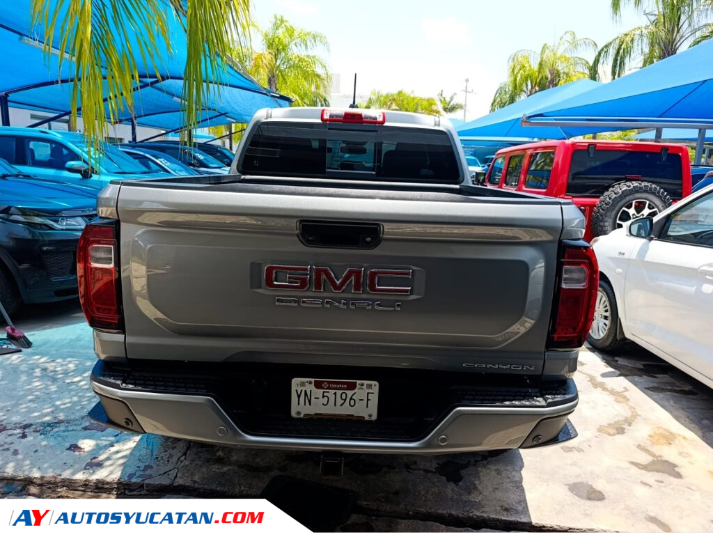 GMC Cannyon Denali 2024
