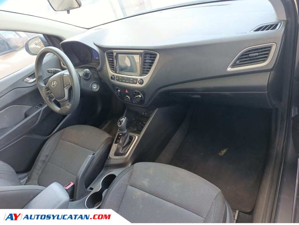 Hyundai Accent Automático 2018