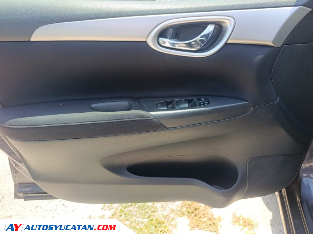 Nissan Sentra Advance 2015